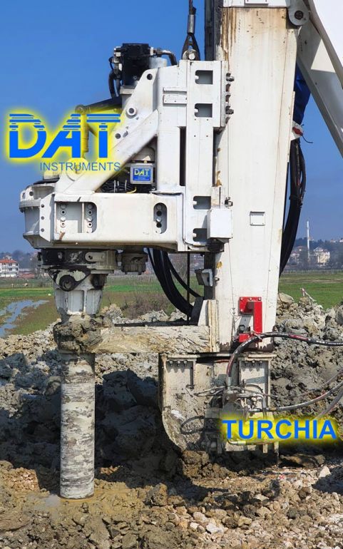 DAT TinyLog installato su una trivella Soilmec per i lavori di soil mixing per ampliare una strada in Turchia