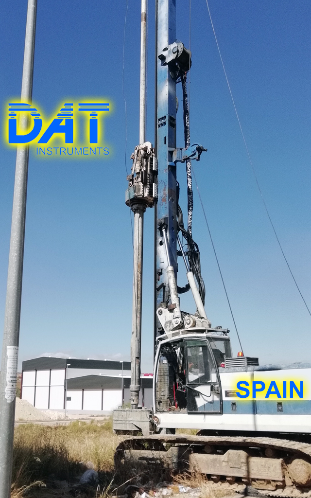 DAT instruments, JET 4000 AME J MM, datalogger, drilling rig in field, Spain, certificated soil mixing operations, Enteco drilling rig, data logger